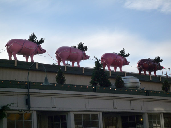 Pike Place Pigs